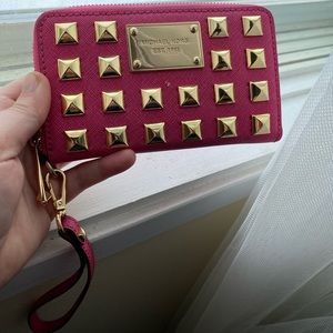 Michael Kors mini clutch